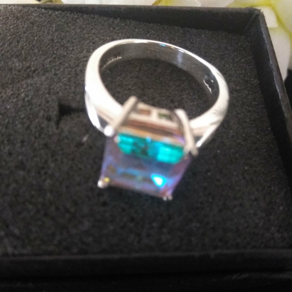 RARE IRIDESCENT WHITE SAPPHIRE TAVOLITE RING - Picture 9 of 10